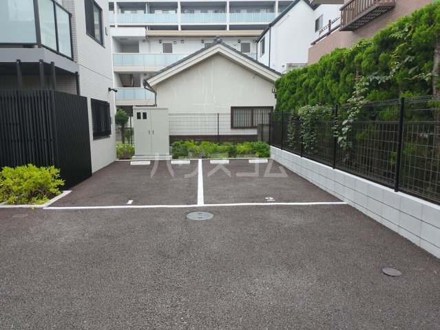 21/30 駐車場