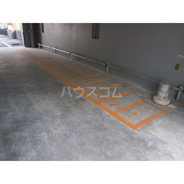 19/25 駐車場