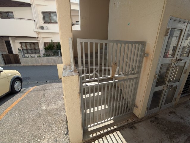 17/22 エントランス