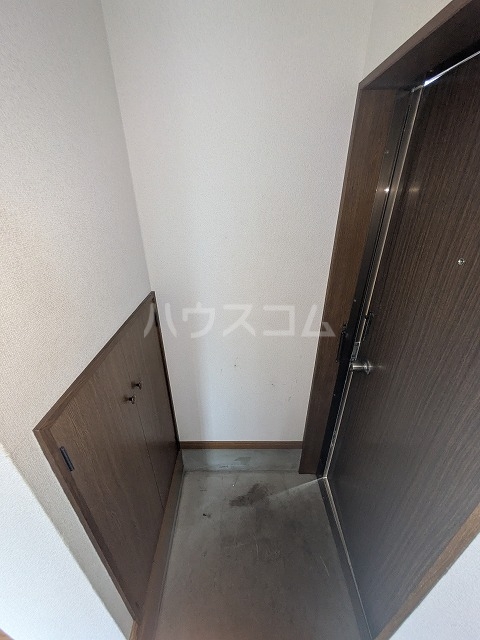 14/30 玄関