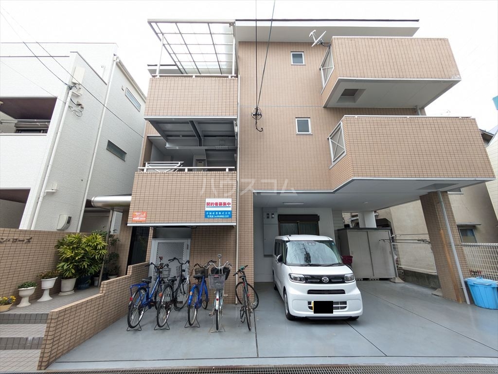 2/4 外観