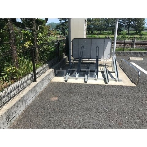 25/27 駐車場