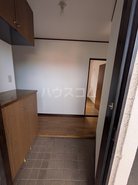 14/30 玄関
