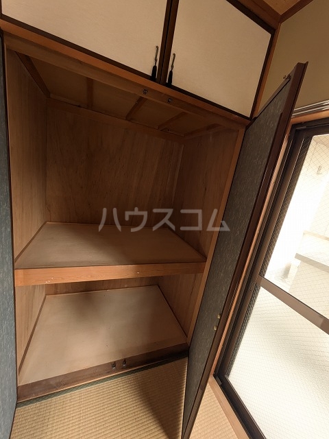 13/30 収納