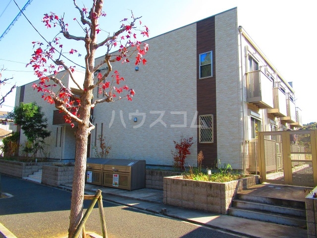 18/21 エントランス
