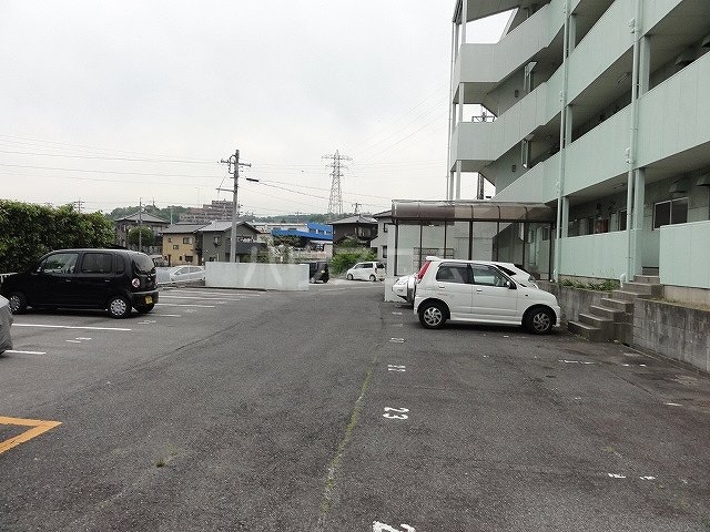 22/30 駐車場