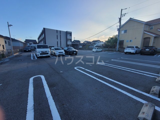 28/30 駐車場