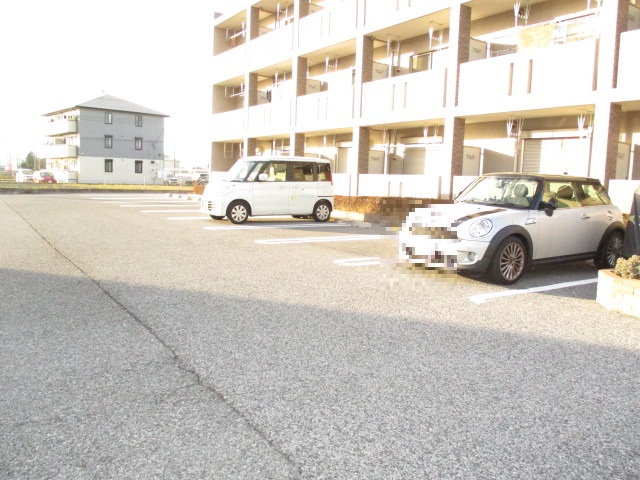 22/30 駐車場