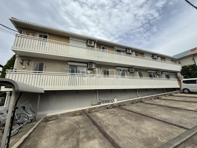 27/30 駐車場