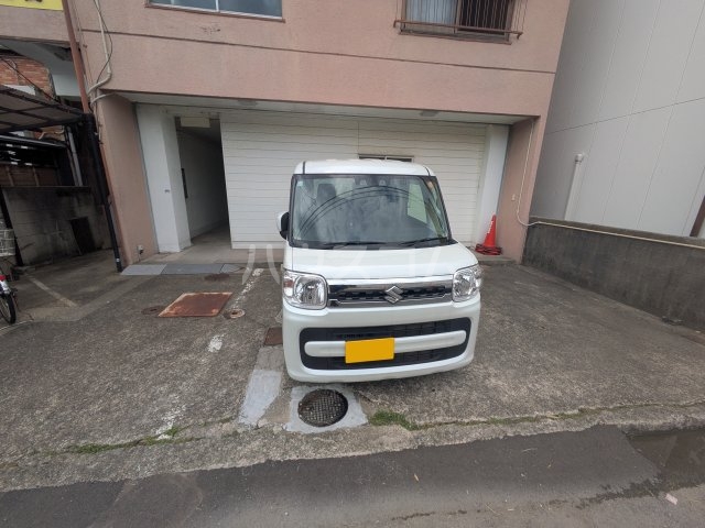 16/23 駐車場