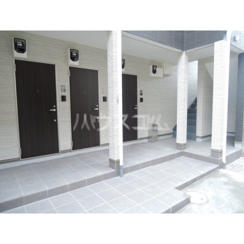 20/30 エントランス