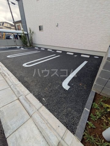 28/30 駐車場