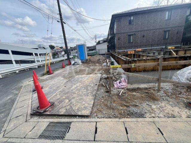 26/30 エントランス