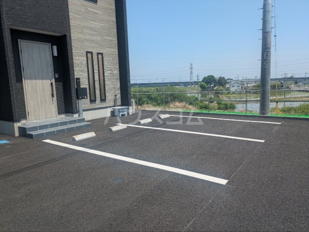 2/5 駐車場
