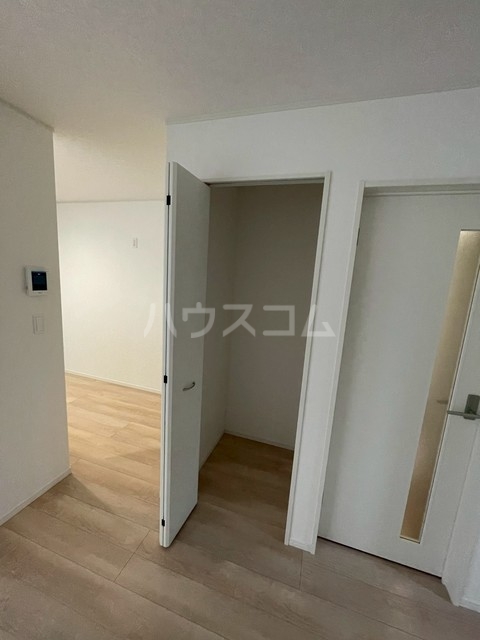 13/30 収納