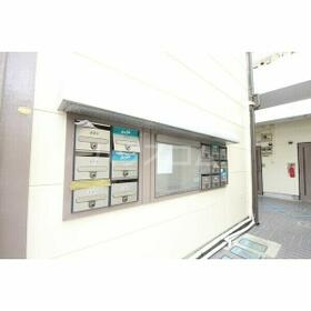 18/22 エントランス