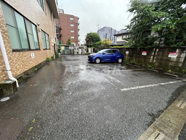 22/30 駐車場