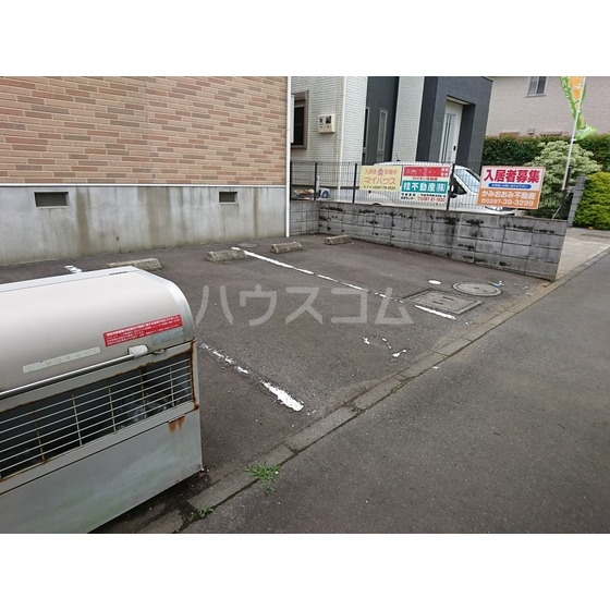 19/22 駐車場