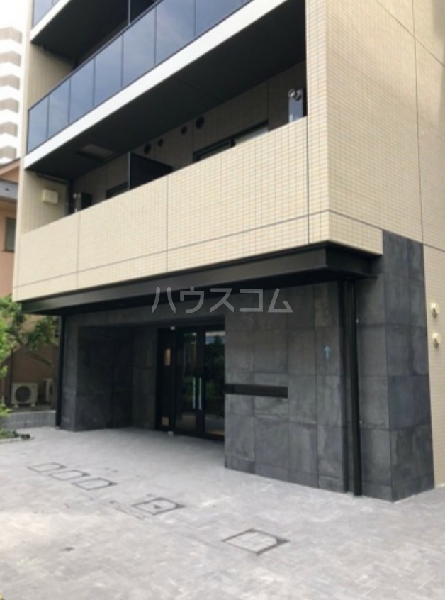 19/22 エントランス