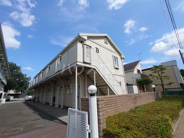18/19 エントランス