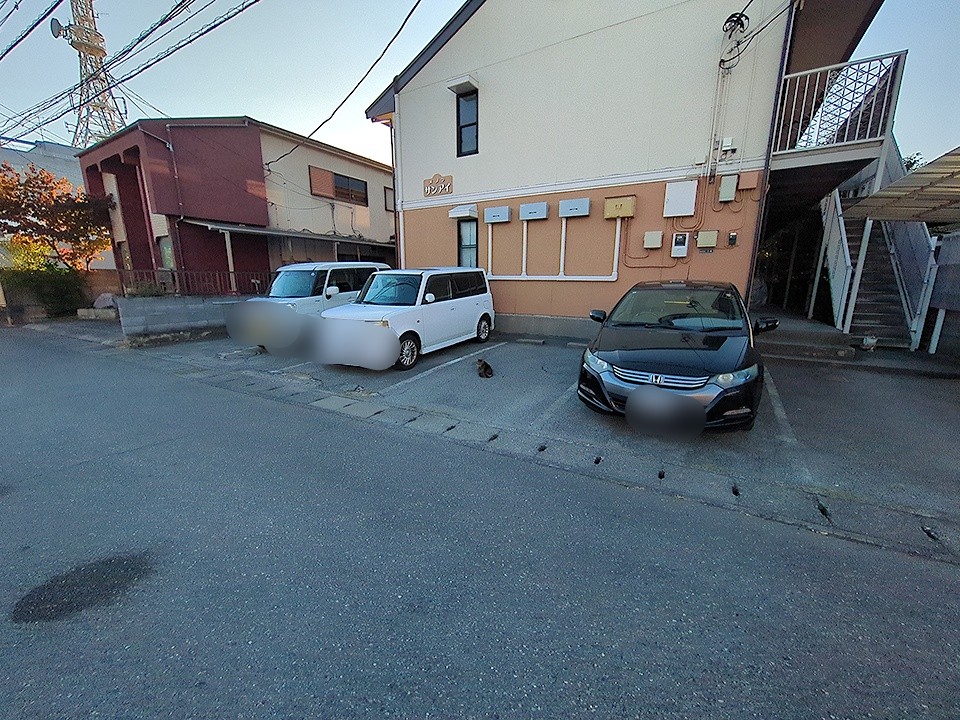 2/6 駐車場