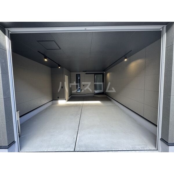 15/23 駐車場