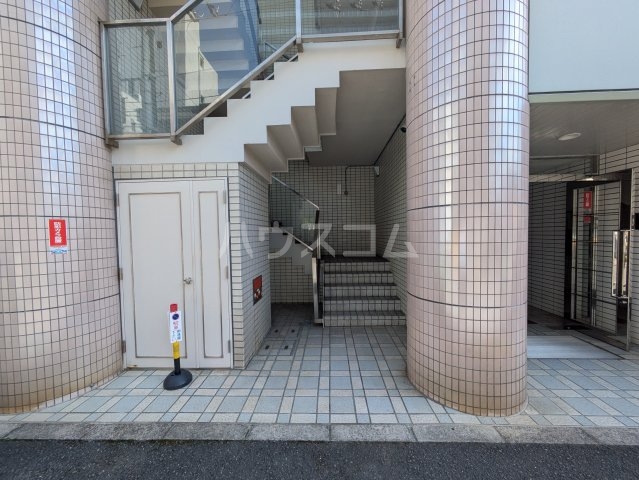29/30 エントランス