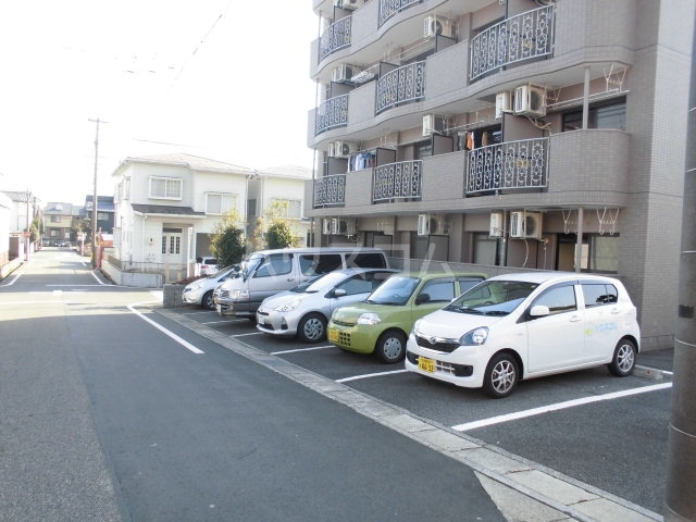 20/22 駐車場