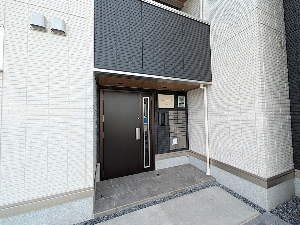 2/5 エントランス