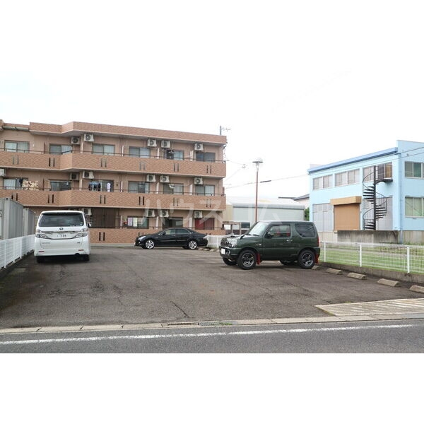 3/10 駐車場