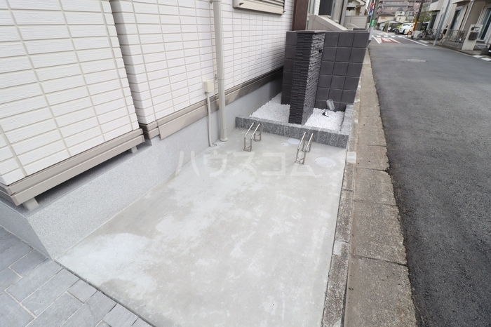 16/23 駐車場