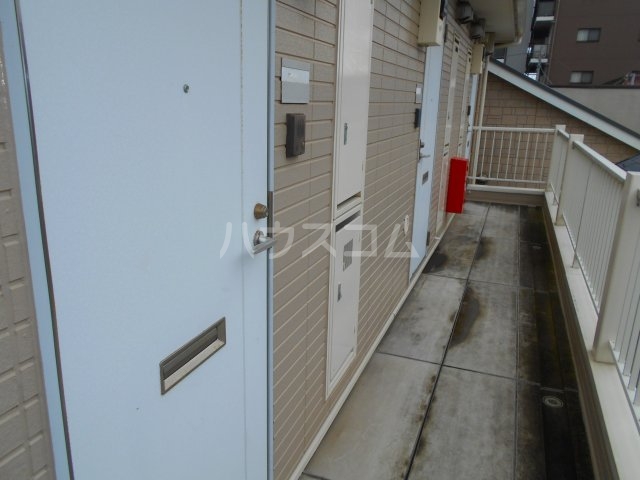 17/26 エントランス