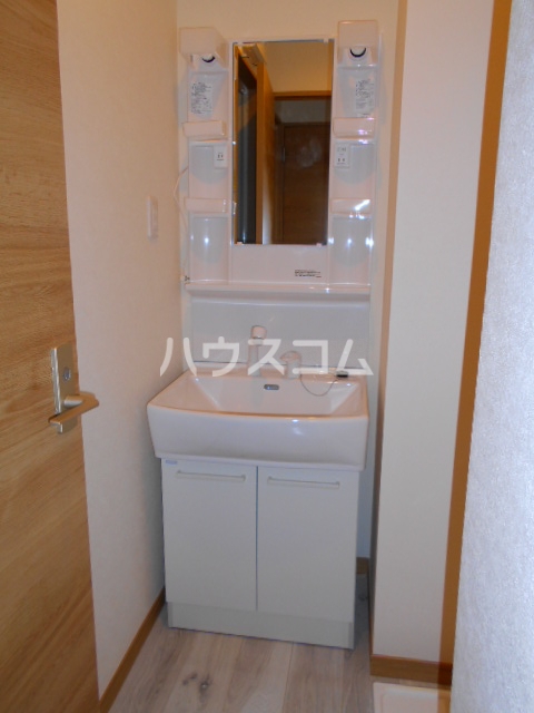 13/30 洗面