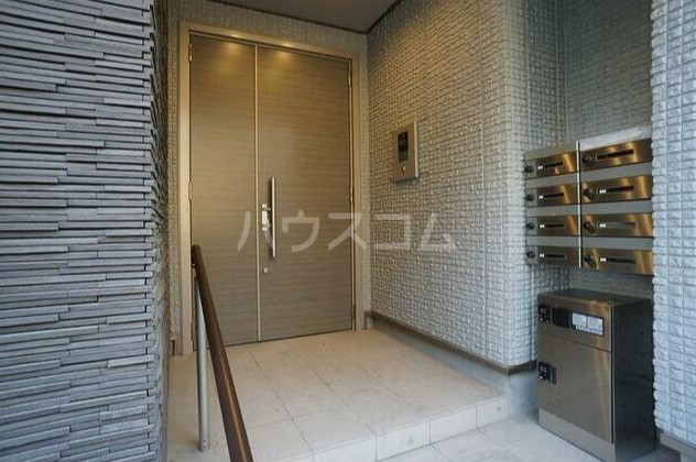 21/29 エントランス