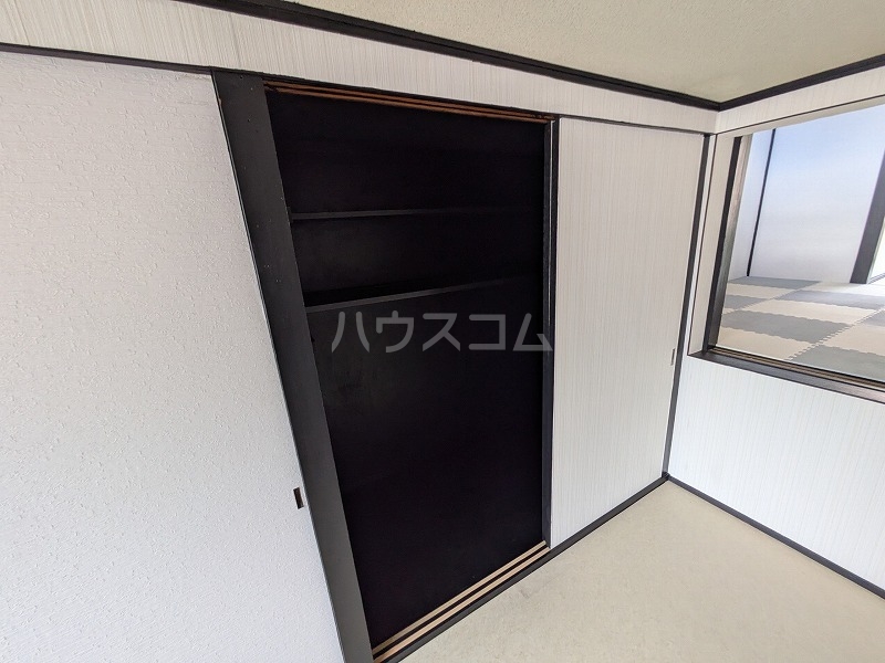 13/30 収納