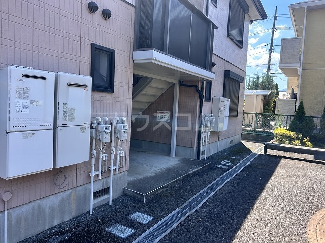 24/27 エントランス
