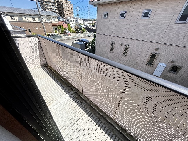 18/27 バルコニー