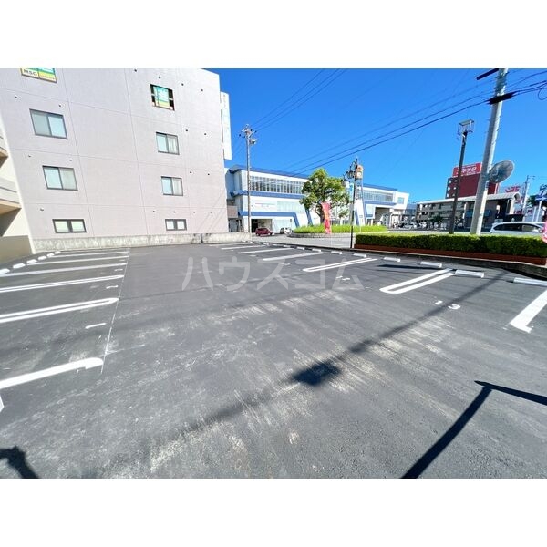 22/30 駐車場