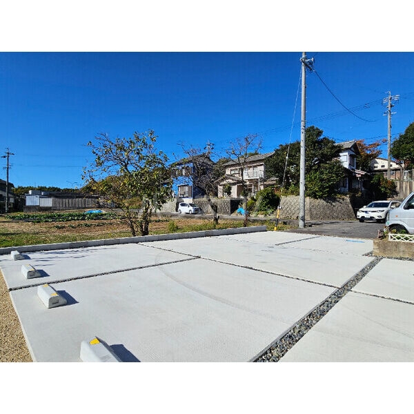 22/30 駐車場