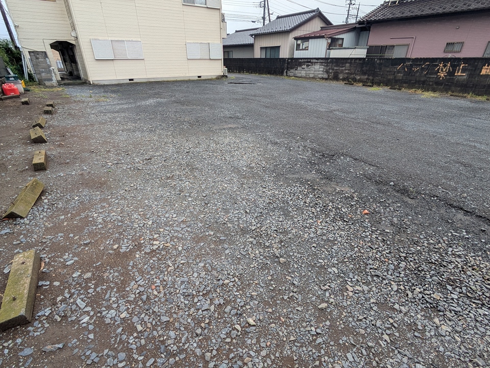 23/24 駐車場