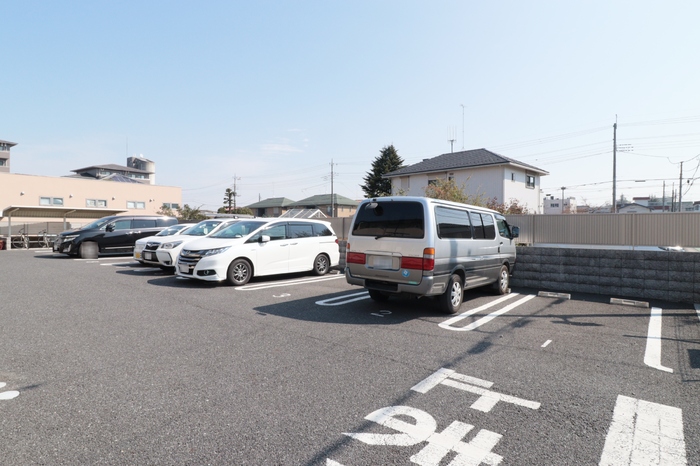 14/18 駐車場