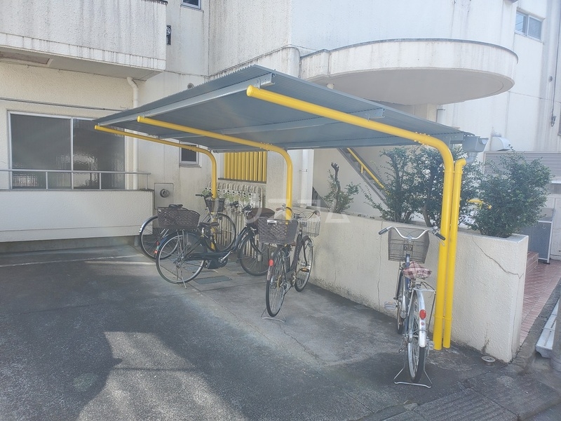 13/21 エントランス