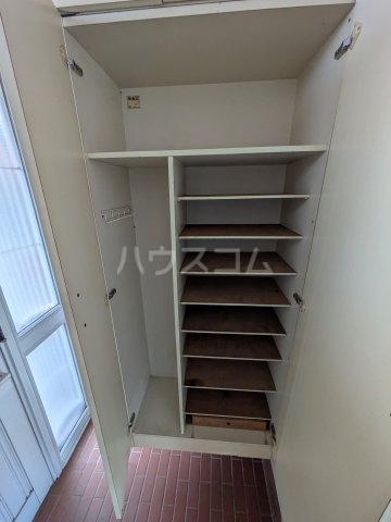 13/30 収納