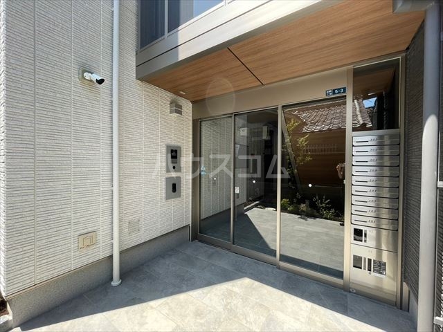 2/4 エントランス
