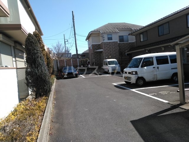 28/30 駐車場