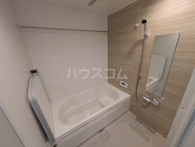 17/30 浴室
