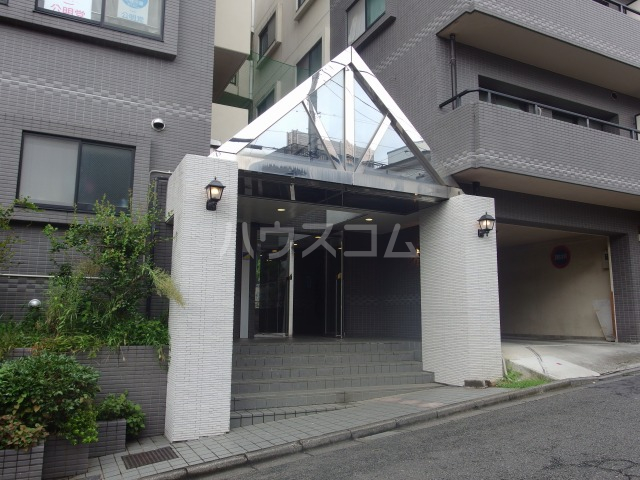 22/30 エントランス