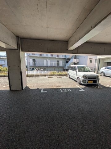 15/20 駐車場