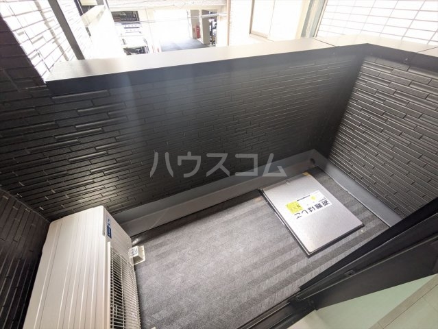 23/30 バルコニー