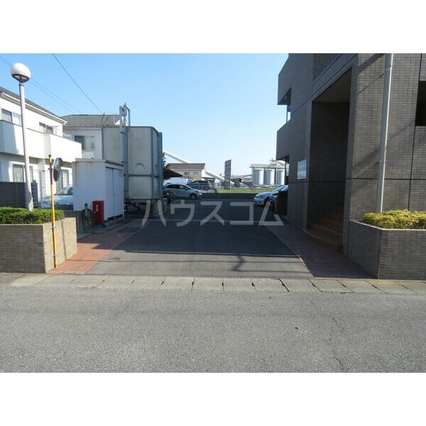 14/23 駐車場